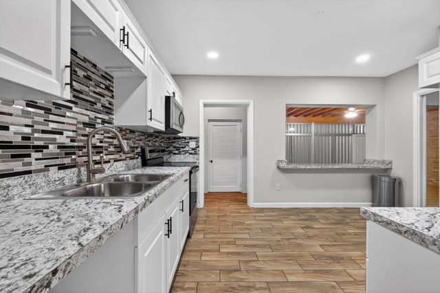 316 NW Avenue E, Belle Glade, FL 33430