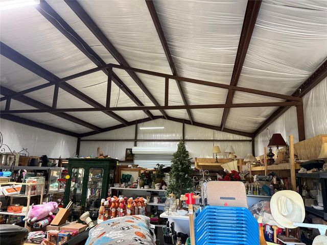 1331 Us Highway 190 W, Oakhurst, TX 77359