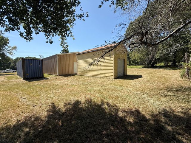 1331 Us Highway 190 W, Oakhurst, TX 77359