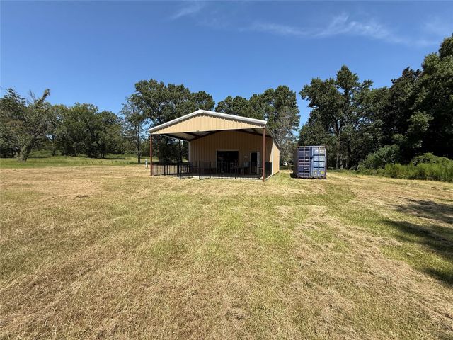 1331 Us Highway 190 W, Oakhurst, TX 77359