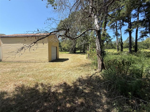 1331 Us Highway 190 W, Oakhurst, TX 77359
