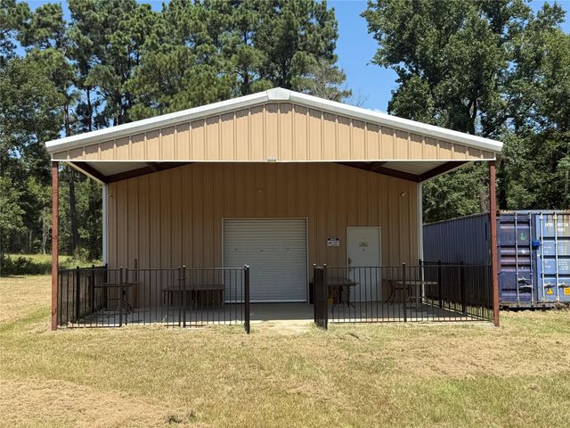 1331 Us Highway 190 W, Oakhurst, TX 77359