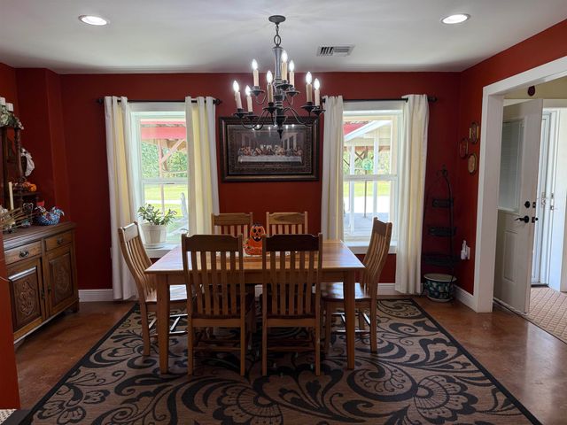 136 Margaret St, Thibodaux, LA 70301