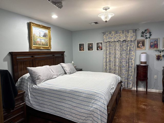 136 Margaret St, Thibodaux, LA 70301