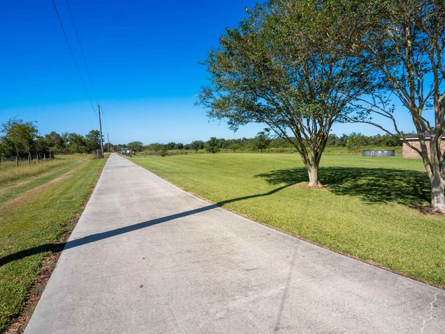 136 Margaret St, Thibodaux, LA 70301