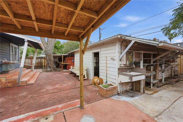 4341 Ramsey St, Corpus Christi, TX 78415