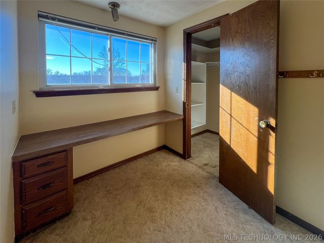 219 W 31st Street, Sand Springs, OK 74063