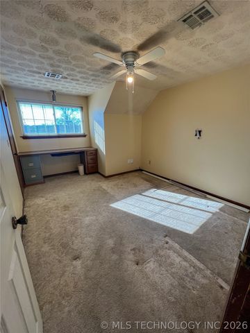 219 W 31st Street, Sand Springs, OK 74063