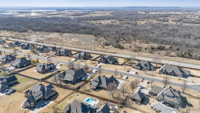 8463 N 66th Avenue, Owasso, OK 74055