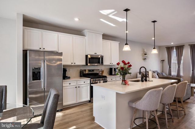 30 SAND HILLS DR, Williamstown, NJ 08094