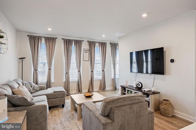 30 SAND HILLS DR, Williamstown, NJ 08094