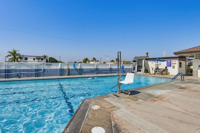 13580 Cedar Crest Lane 110L, Seal Beach, CA 90740