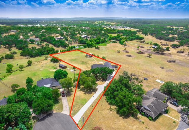 112 Roanoak DR, Dripping Springs, TX 78620