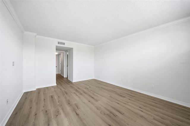 4895 BAY STREET NE 101, St Petersburg, FL 33703