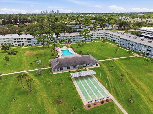 4895 BAY STREET NE 101, St Petersburg, FL 33703