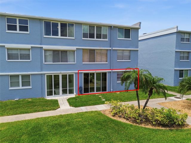 4895 BAY STREET NE 101, St Petersburg, FL 33703