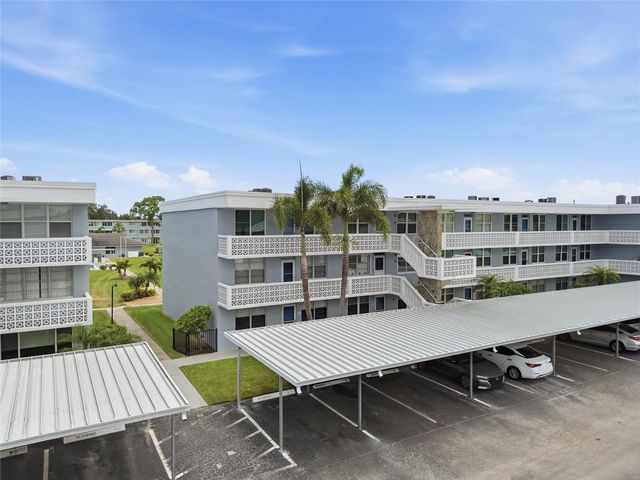 4895 BAY STREET NE 101, St Petersburg, FL 33703