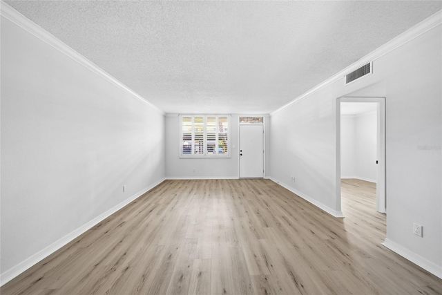 4895 BAY STREET NE 101, St Petersburg, FL 33703