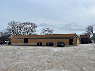 325 4th Street, Libertyville, IL 60048
