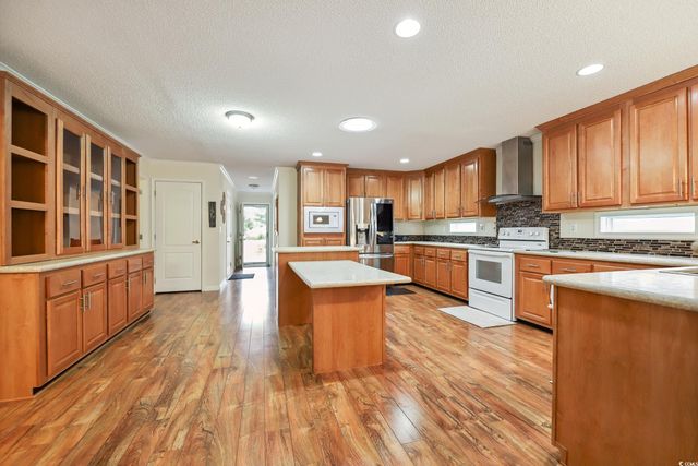 263 Walden Lake Rd., Conway, SC 29526