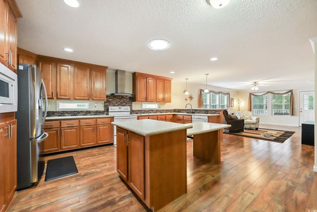 263 Walden Lake Rd., Conway, SC 29526