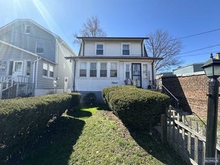 15 Herpers Street, Irvington, NJ 07111