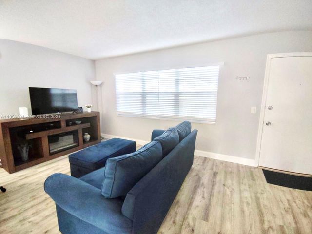 13250 SW 4th Ct 308G, Pembroke Pines, FL 33027