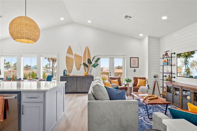 901 S 9th 7, Port Aransas, TX 78373