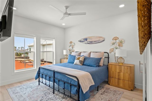901 S 9th 7, Port Aransas, TX 78373