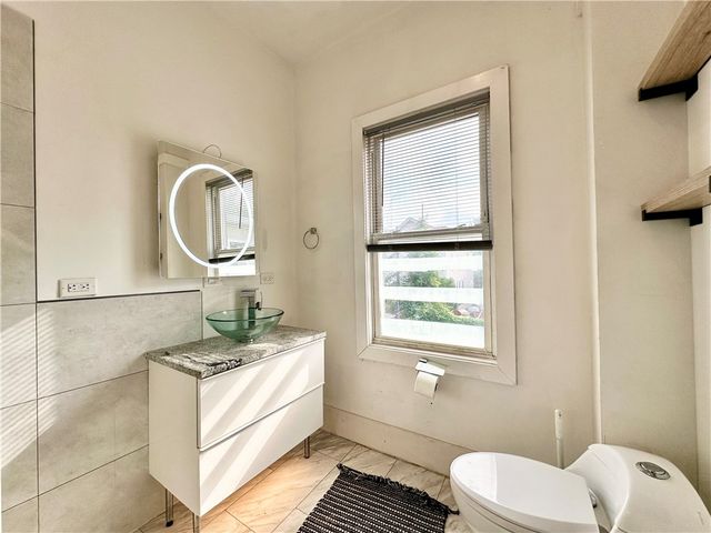 89 America Street, Providence, RI 02903