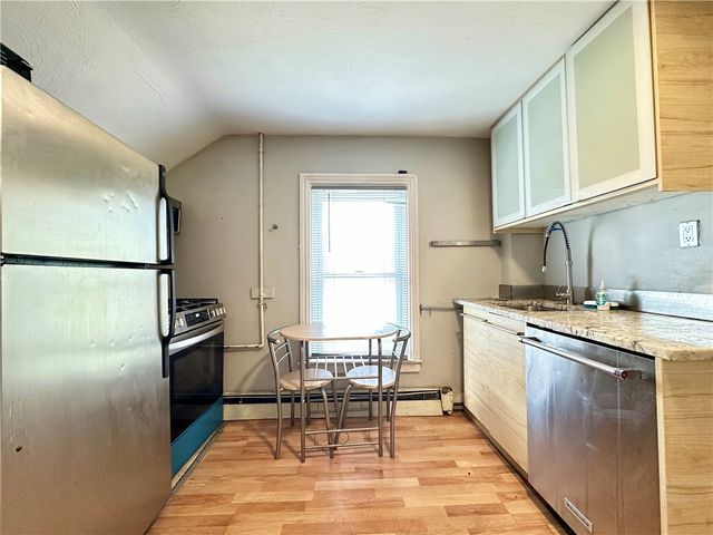 89 America Street, Providence, RI 02903