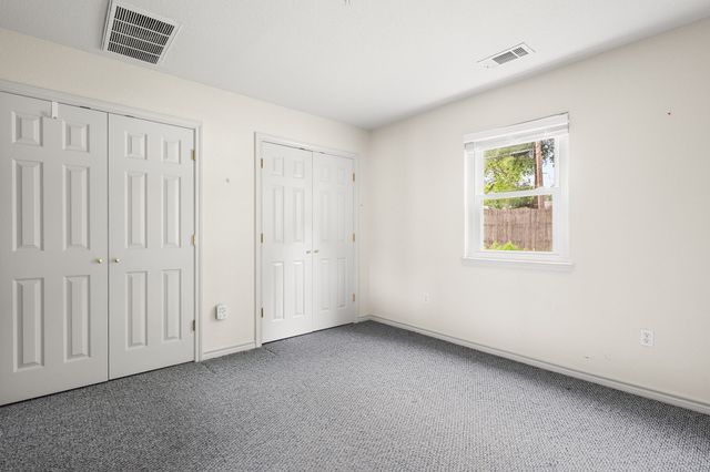 5316 Cahill Oval Street, River Oaks, TX 76114