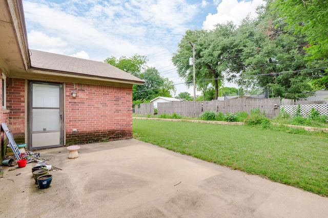 5316 Cahill Oval Street, River Oaks, TX 76114