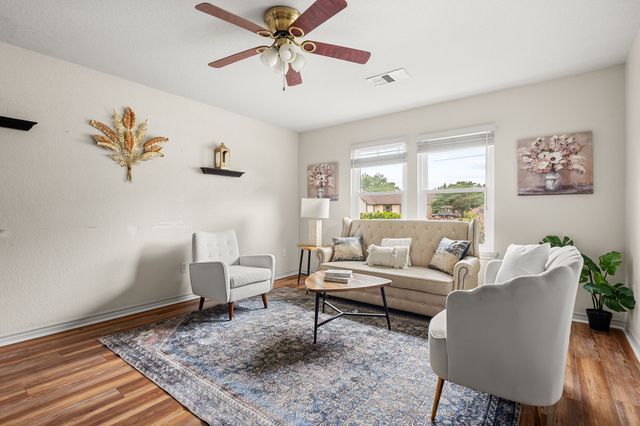5316 Cahill Oval Street, River Oaks, TX 76114