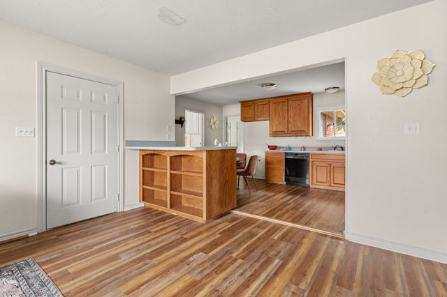 5316 Cahill Oval Street, River Oaks, TX 76114