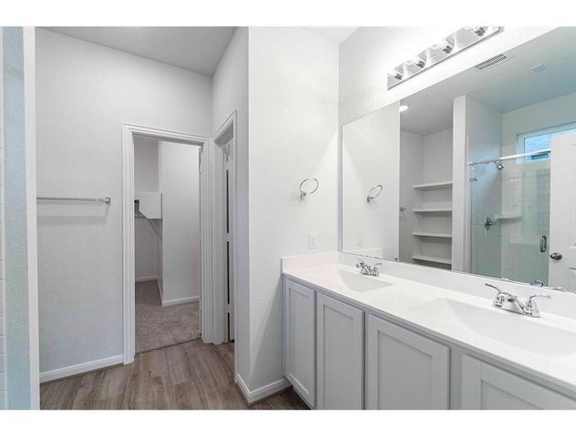 201 Lt Rusty DR, Jarrell, TX 76537