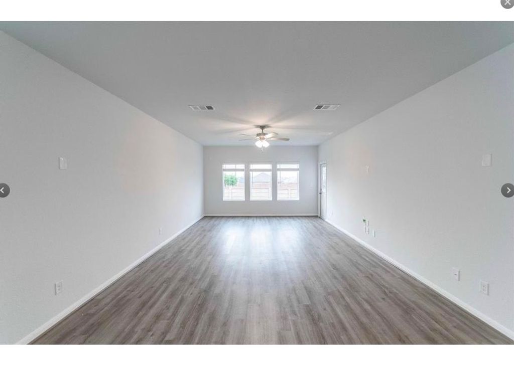 201 Lt Rusty DR, Jarrell, TX 76537