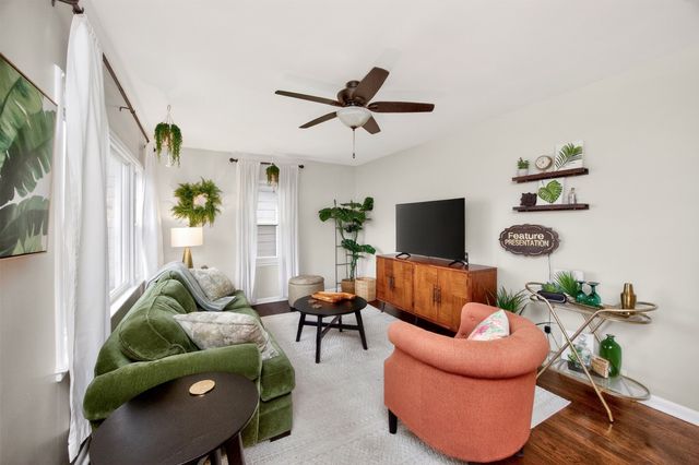 4008 67th Street, Urbandale, IA 50322