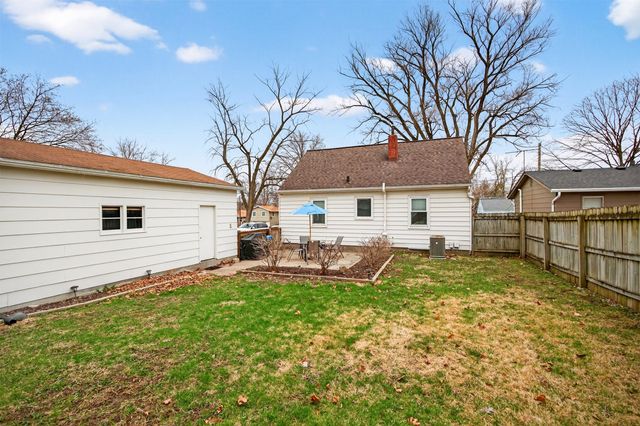 4008 67th Street, Urbandale, IA 50322