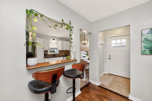 4008 67th Street, Urbandale, IA 50322