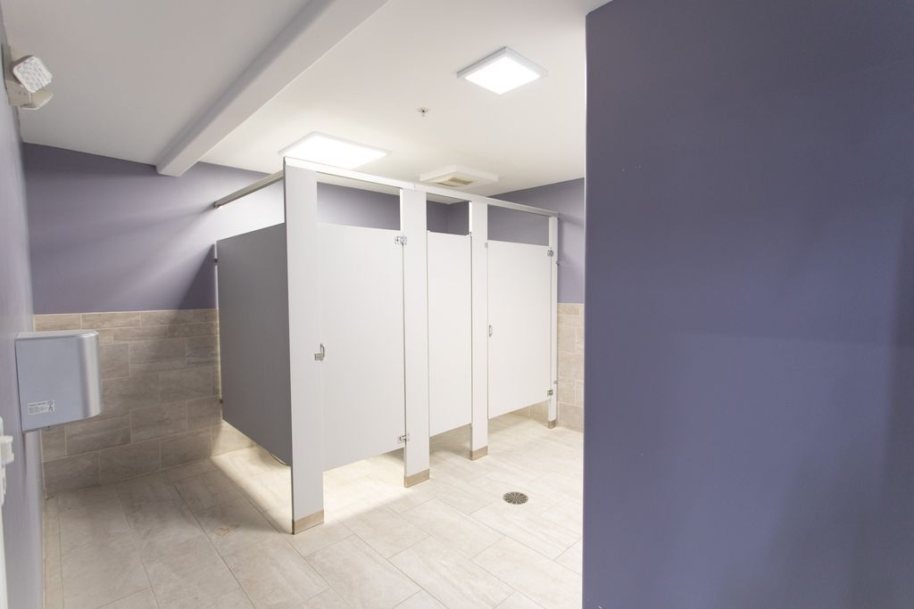 Address unavailable. photo 15