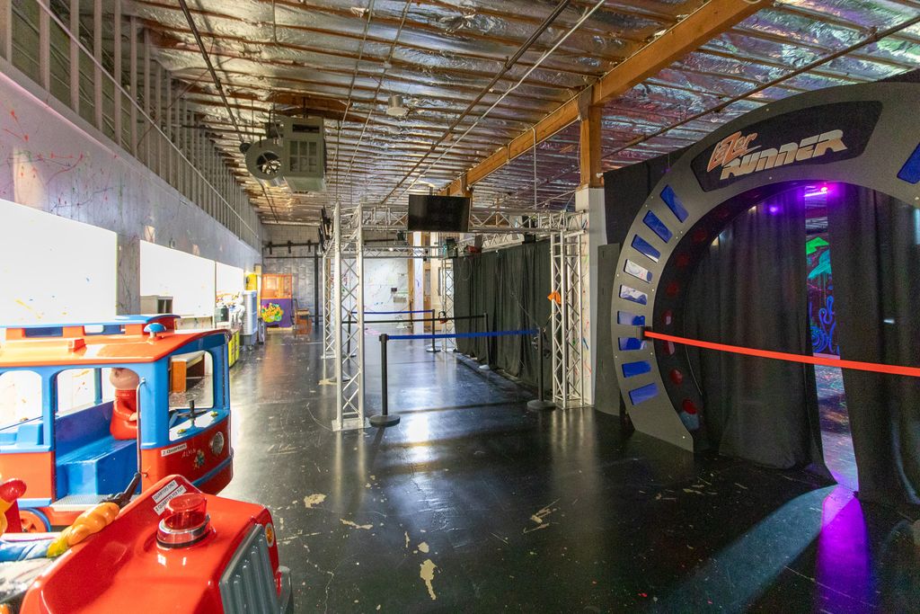 Address unavailable. photo 24