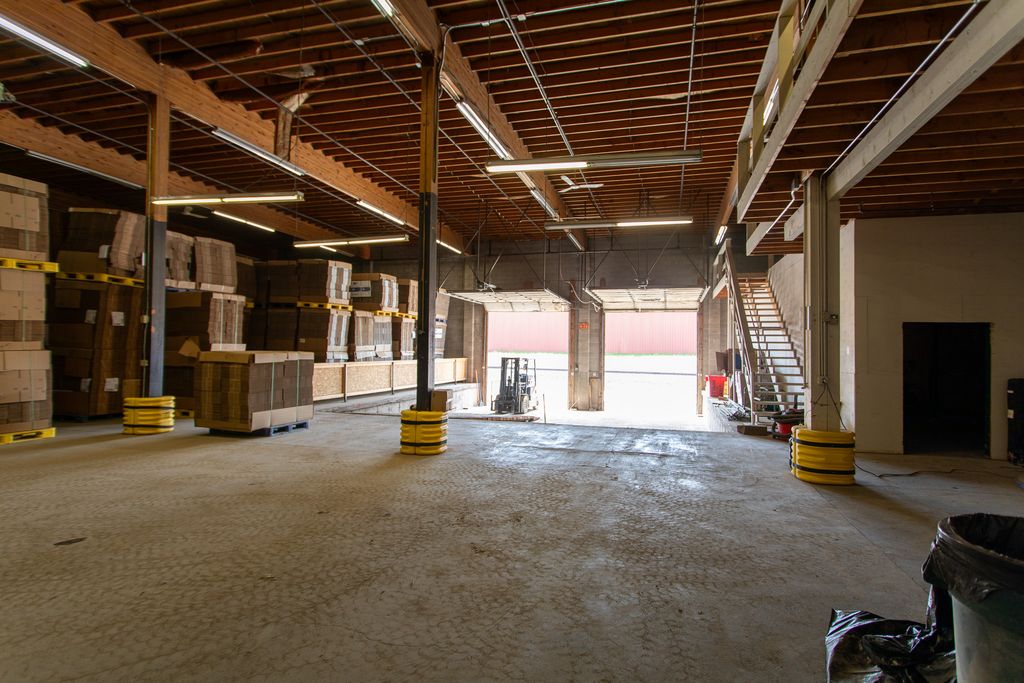 Address unavailable. photo 36