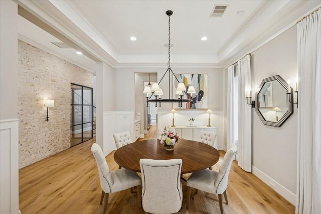 6414 Mercer Street, West University Place, TX 77005