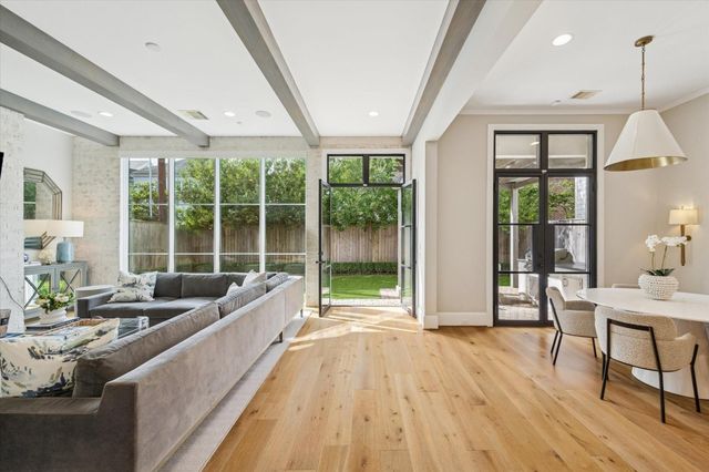 6414 Mercer Street, West University Place, TX 77005