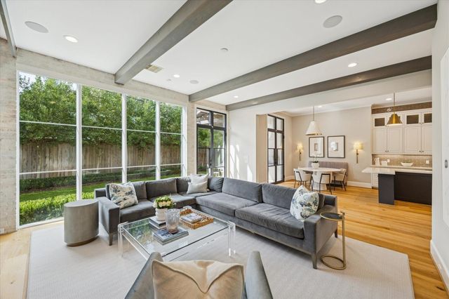 6414 Mercer Street, West University Place, TX 77005