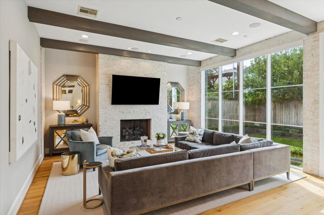 6414 Mercer Street, West University Place, TX 77005