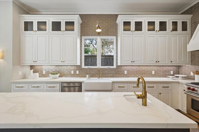 6414 Mercer Street, West University Place, TX 77005