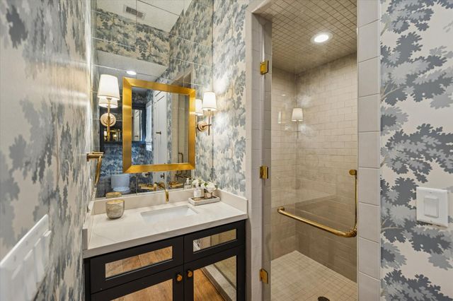 6414 Mercer Street, West University Place, TX 77005