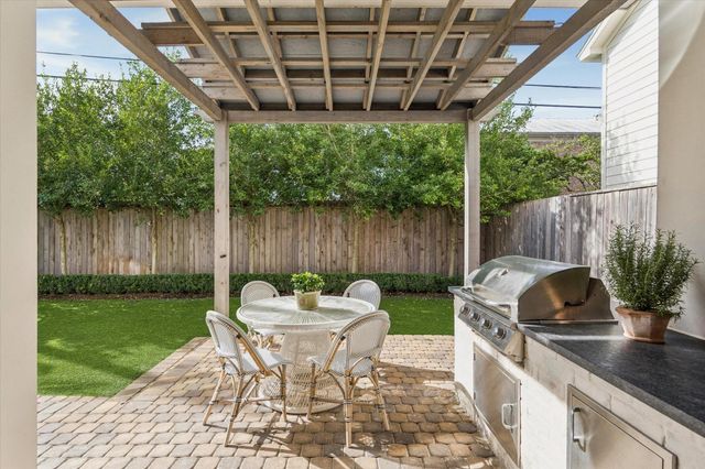 6414 Mercer Street, West University Place, TX 77005